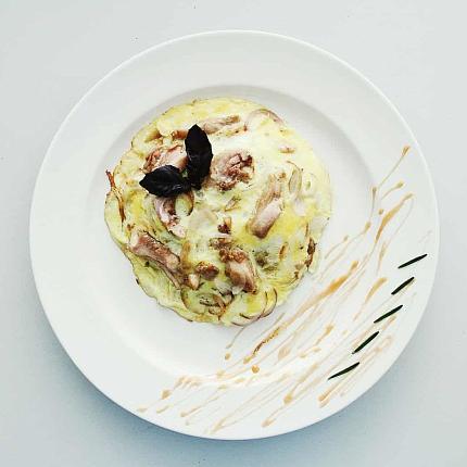 Курица на рисе под соусом Скияки Курица на рисе под соусом Скияки